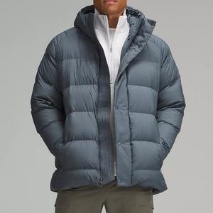 Venta al por mayor de chaquetas acolchadas de invierno con capucha negras de nailon con logotipo personalizado para hombre cuello levantado relleno de burbujas cálido pato luz exterior - Product Image 2