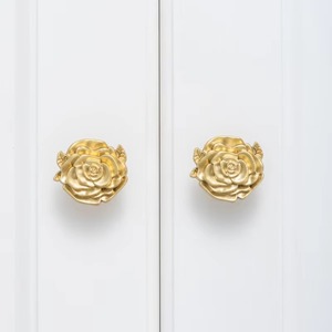 Poignée Design Fleur Or Antique pour Portes Intérieures Tiroir Décoratif pour Armoire Tiroir Armoire Raccord Métallique Longue Durée - Product Image 1