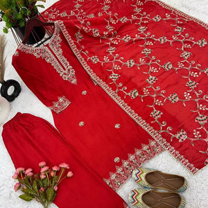 El último diseñador Heavy Chinon Silk Thread Sequence Work Kurti Set por FabZone - Product Image 1