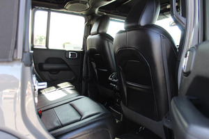 Jeep Wrangler Unlimited Sport 2021 Super Performance, Motore 2.0L V4 TURBO 4X4 SUV, Auto Usata Pronta per la Spedizione in Tutto il Mondo - Product Image 4