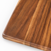 Planche à découper décorative en bois avec résine époxy, motif art marin, pour la présentation artisanale de fromages et charcuteries en cuisine