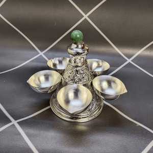 Panchmukhi Diya ดอกไม้ Diya สุดหรูรายการตกแต่งบ้านรายการตกแต่งทองเหลืองและเรซินสีเงินดีไซน์คลาสสิกหรูหราตกแต่งบ้าน - Product Image 2