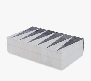 Hot Selling Elegant Resin Decorative Boxes Handmade for Luxury Home Decor for Table Styling Wardrobe Kitchen Jewelry Use - Product Image 1