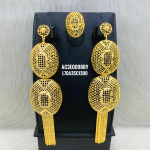 ต่างหูแฟชั่นแบบใหม่ของดีไซน์เนอร์ทุกชนิดเครื่องประดับทองเหลืองชุบทองน่ารักออนไลน์ - Product Image 1