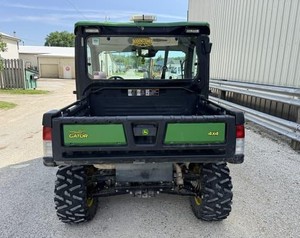 Excelente Vehículo Utilitario John Deere Gator XUV 835 4x4 de 2 Plazas, UTV Agrícola, Transmisión Automática de Gasolina/Diésel, 4 Cilindros, EEC/EPA - Product Image 4
