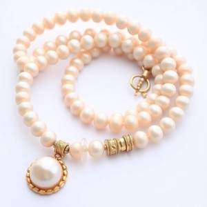 กำไลทอง18K ดีไซน์สำหรับผู้หญิงกำไลข้อมือไข่มุกเปลือกหอยสีขาวกำไลข้อมือเงินสเตอร์ลิง925 - Product Image 1