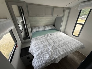 รถพ่วงแคมป์ปิ้งมือสอง ปี 2022 รุ่น Foorest River Vibe 26RK - Product Image 6