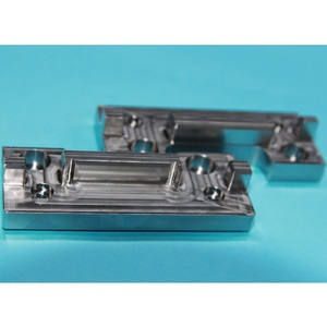 Fourniture OEM de pièces de fraisage CNC de haute précision en acier inoxydable Service d'usinage des métaux personnalisé au Viet Nam - Product Image 1