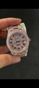 Reloj Automático para Hombre en Oro Rosa con Indicador de Fecha Esfera de 41 mm Engaste Pavé Completo Correa de Acero Inoxidable Mecánico Totalmente Cubierto de Moissanita - Product Image 5