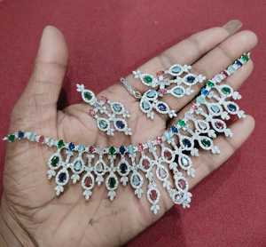 ชุดเครื่องประดับอินเดียสำหรับงานแต่งงานของขวัญงานหมั้นคุณภาพระดับพรีเมี่ยมคอลเลกชันเครื่องประดับสุดหรู - Product Image 6