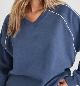 ชุดเซ็ต 2 ชิ้น เสื้อคอวีผ้าฝ้ายฟลีซสำหรับผู้หญิง แต่งขอบตัดสี เสื้อสเวตเชิ้ต กางเกงจ็อกเกอร์ทรงตรง ทรงหลวม สกรีนโลโก้ได้ - Product Image 4