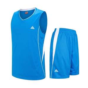 Uniforme de baloncesto de equipo personalizado con diseño de Jersey de alta calidad hecho por la empresa al por mayor y pantalones cortos de baloncesto - Product Image 1