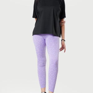 Leggings de yoga taille haute personnalisés pour femmes en nylon à séchage rapide couleur unie Fitness pantalon de sport tissu tricoté - Product Image 5