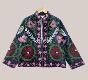 Abrigo de terciopelo bordado de estilo chino con estampado floral, cuello mandarín, manga larga, talla grande, ropa de abrigo de invierno para mujer - Product Image 1