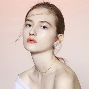 1CT Carré Moissanite Diamant Ruban Bowknot Tie Moissanite Stud Boucles d'oreilles en argent sterling 925 pour les femmes - Product Image 4