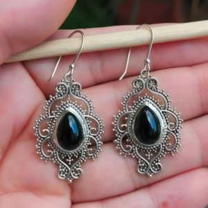 Boucles d'oreilles pendantes en argent sterling 925 faites à la main avec onyx noir naturel, forme poire, motif goutte d'eau, style bohème chic, pour anniversaire - Product Image 4