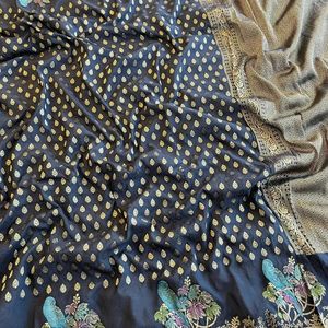 Más exportación Diseñador exclusivo Pure Crepe Khadi Tela de seda Ropa étnica Última ropa de fiesta exclusiva Saree Blusa elegante - Product Image 6