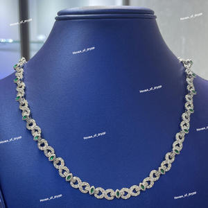 Collier à maillons en diamant avec accents d'émeraude verte, chaîne de luxe en argent, bijoux de créateur - Product Image 3