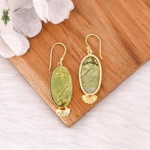 Pendientes de Latón Hechos a Mano con Baño de Oro y Ópalo Verde para Atuendos Diarios, Pendientes de Latón Modernos para Eventos Especiales - Product Image 4
