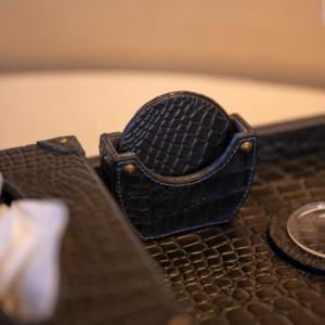 Plateau de service en métal fait main, écologique et compatible lave-vaisselle pour embellir votre intérieur, idéal pour les cadeaux, les célébrations et les occasions festives - Product Image 4