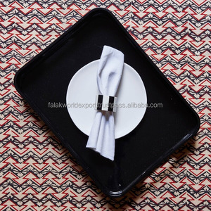 Ronds de serviette en résine de bois taillés géométriques en couches | Supports artistiques contemporains pour un style de table à manger créatif par FWE - Product Image 6