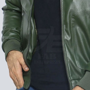 Chaqueta de cuero de motocicleta de piel de vaca para hombre de moda con cuello levantado duradero para el invierno en Pakistán - Product Image 5