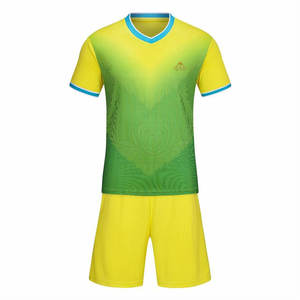 Uniforme de football de qualité supérieure uniforme de football surdimensionné uniforme de football en matériau durable - Product Image 1
