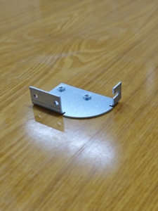 Support de montage en acier galvanisé sur mesure, fabrication de tôles pour armoires électriques industrielles, modèles personnalisés - Product Image 4