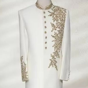 2024 HERMOSO E IMPRESIONANTE Blanco Sherwani Zari Bordado Pantalón Zapato a juego Adornado Cuentas de cristal Tallas grandes Dabka Work - Product Image 1