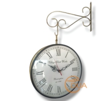 Horloge murale à double face de style vintage, modèle 1792 Birmingham Village ClockWorks, en fer, à quartz, motif