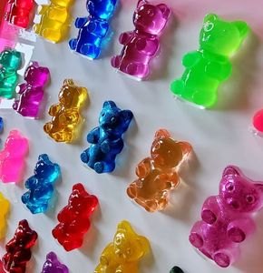 Abalorios de oso de goma amarillo de resina, cuentas de resina personalizadas de Color y tamaño hechas a mano, origen indio ultra brillante único por RNC - Product Image 1