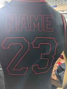 Sweat à capuche de compression d'entraînement personnalisé pour hommes 7 contre 7 Maillots de football américain à manches courtes Ajustement parfait pour les vêtements d'équipe - Product Image 2