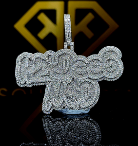 Pendentif personnalisé en argent sterling avec moissanite VVS taille ronde, style hip-hop, design lettre, pour enfants, 2-4 pouces, unisexe - Product Image 1