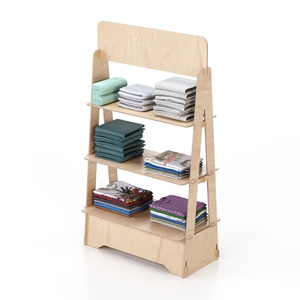 Moderno Organizzatore Pieghevole ed Estensibile in Compensato di Betulla per Esposizione e Conservazione di Abbigliamento, Scaffali Personalizzati per T-Shirt, Arredamento per la Casa - Product Image 1