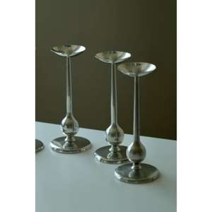 Bougeoir en acier inoxydable de premier ordre avec une finition élégante de qualité supérieure et un design d'inspiration vintage parfait pour les intérieurs modernes - Product Image 5