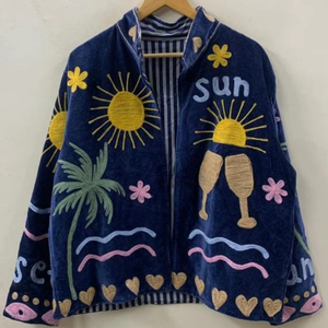Chaqueta Suzani de terciopelo bordada única | Ropa de abrigo | Abrigo indio de estilo bohemio | Chaqueta festiva de fiesta - Product Image 1
