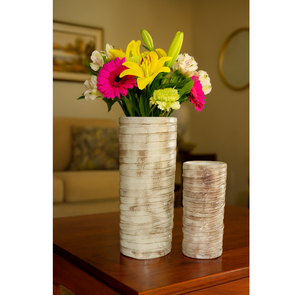 Vase à fleurs en aluminium rustique léger de haute qualité fait à la main pour la décoration de table à la maison - Product Image 1