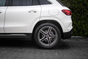 Mercedes-Benz GLA 200 2023, Trasmissione Automatica, Motore a Combustione Interna, Fari LED, Pneumatici R17, Potenza 120 kW (163 CV) - Product Image 5