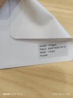 Bâche PVC Flex pour impression numérique publicitaire 370-440 g/m² 840Dx840D 16x15 Frontlit Enduit au couteau Maille tissée à la machine Surface mate