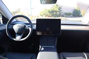 Propre et neuf, 2024, moteur à essence 4.1-6L, transmission automatique, sièges en cuir, toit ouvrant, autonomie de 310 miles, prêt à rouler - Product Image 5