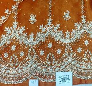 Costumes indiens modernes brodés à la main non cousus pour femmes élégants pour les fêtes de style traditionnel - Product Image 2