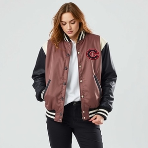 Veste universitaire en laine avec manches en cuir : Patchs de logo personnalisés, qualité supérieure, nouveau style, boutons-pression, matelassage épais et chaud - Product Image 4