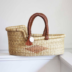 Cestas de muñecas Barbie de algas marinas al por mayor, juguetes de simulación, portamujeres de paja natural de algas marinas - Product Image 1