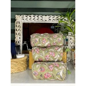 Ensemble de 3 articles de toilette imprimés de fleurs en coton indien, pochette cosmétique de voyage et kit de rasage et maquillage - Product Image 2