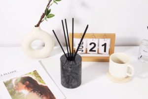 Diffuseurs d'huiles à bâtonnets en pierre <span class=keywords><strong>de</strong></span> luxe, grands bâtonnets en marbre uniques, <span class=keywords><strong>diffuseur</strong></span> <span class=keywords><strong>de</strong></span> <span class=keywords><strong>parfum</strong></span> vide pour voiture, gros distributeur <span class=keywords><strong>de</strong></span> flacons <span class=keywords><strong>de</strong></span> <span class=keywords><strong>diffuseur</strong></span> <span class=keywords><strong>de</strong></span> <span class=keywords><strong>parfum</strong></span> - Product Image 3