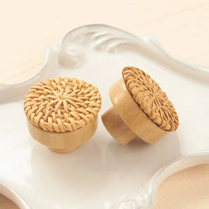 Boutons en bois de rotin pour portes avec bouton de meuble décoratif fait à la main - Product Image 2