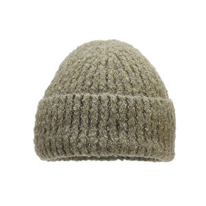 Gorro de punto acrílico bordado personalizado de alta calidad, gorro OEM de invierno con diseño de equipo de fútbol, 100% Lana, MOQ bajo - Product Image 6