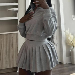 Nouveauté Femmes Crop Top Doux Confortable Conception Avec Des Manches Longues Logo Personnalisé Plaine Serré Crop Tops Pour Les Femmes - Product Image 5