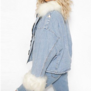 2025 veste en jean personnalisée pour femmes col en fourrure véritable hiver Premium décontracté en détresse manteau respirant coton produit fini - Product Image 5