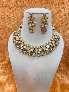 ชุดสร้อยคอเจ้าสาวพร้อมต่างหูสำหรับผู้หญิงสำหรับงานแต่งงานการออกแบบที่หรูหราแบบดั้งเดิมทำจากหินโพลิสโตนแท้ - Product Image 6